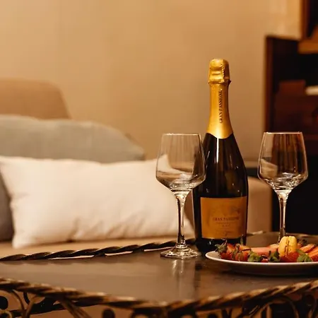 Enchanting 2bdr Townhouse In Centre! Valletta