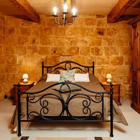 Διαμέρισμα Enchanting 2bdr Townhouse In Centre!