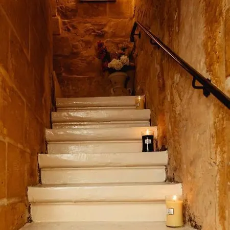 Διαμέρισμα Enchanting 2bdr Townhouse In Centre!