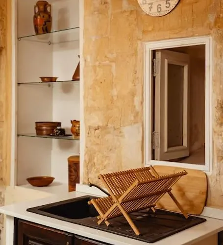 Enchanting 2bdr Townhouse In Centre! * Βαλέτα