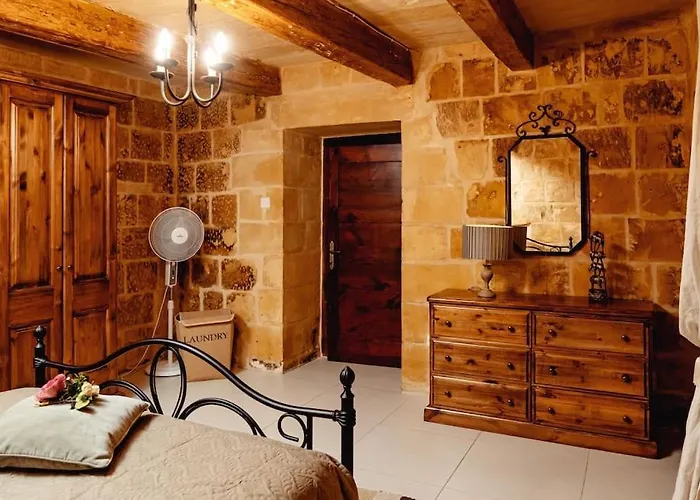 Enchanting 2bdr Townhouse In Centre! Διαμέρισμα Βαλέτα