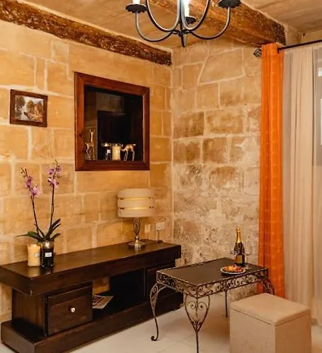 Διαμέρισμα Enchanting 2bdr Townhouse In Centre!