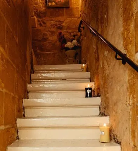 Διαμέρισμα Enchanting 2bdr Townhouse In Centre!