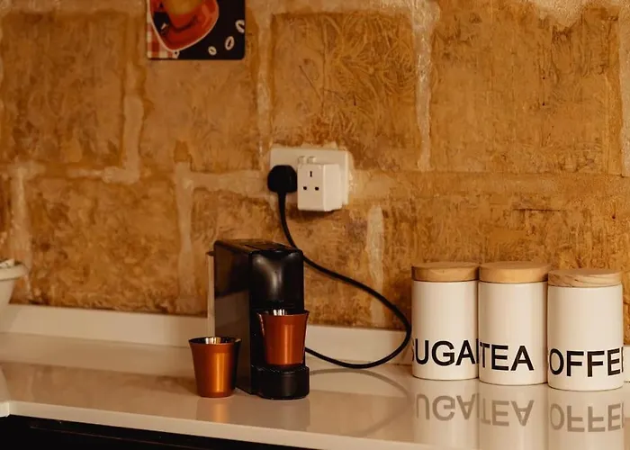 Enchanting 2bdr Townhouse In Centre! * Βαλέτα