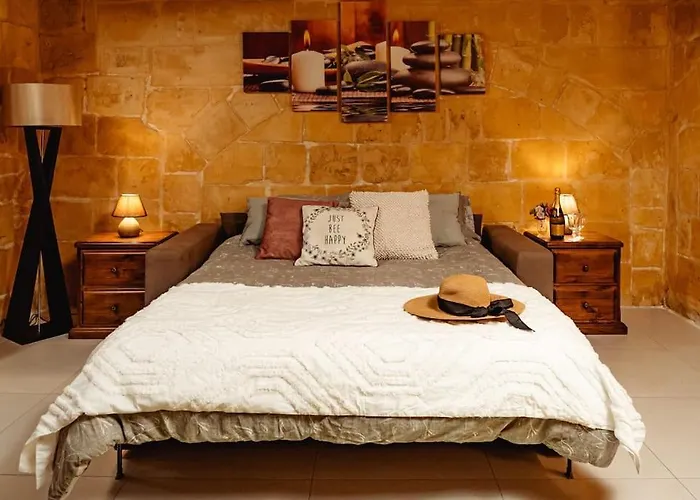 Enchanting 2bdr Townhouse In Centre! * Βαλέτα